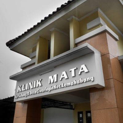 Klinik Utama Mata Karawang.
